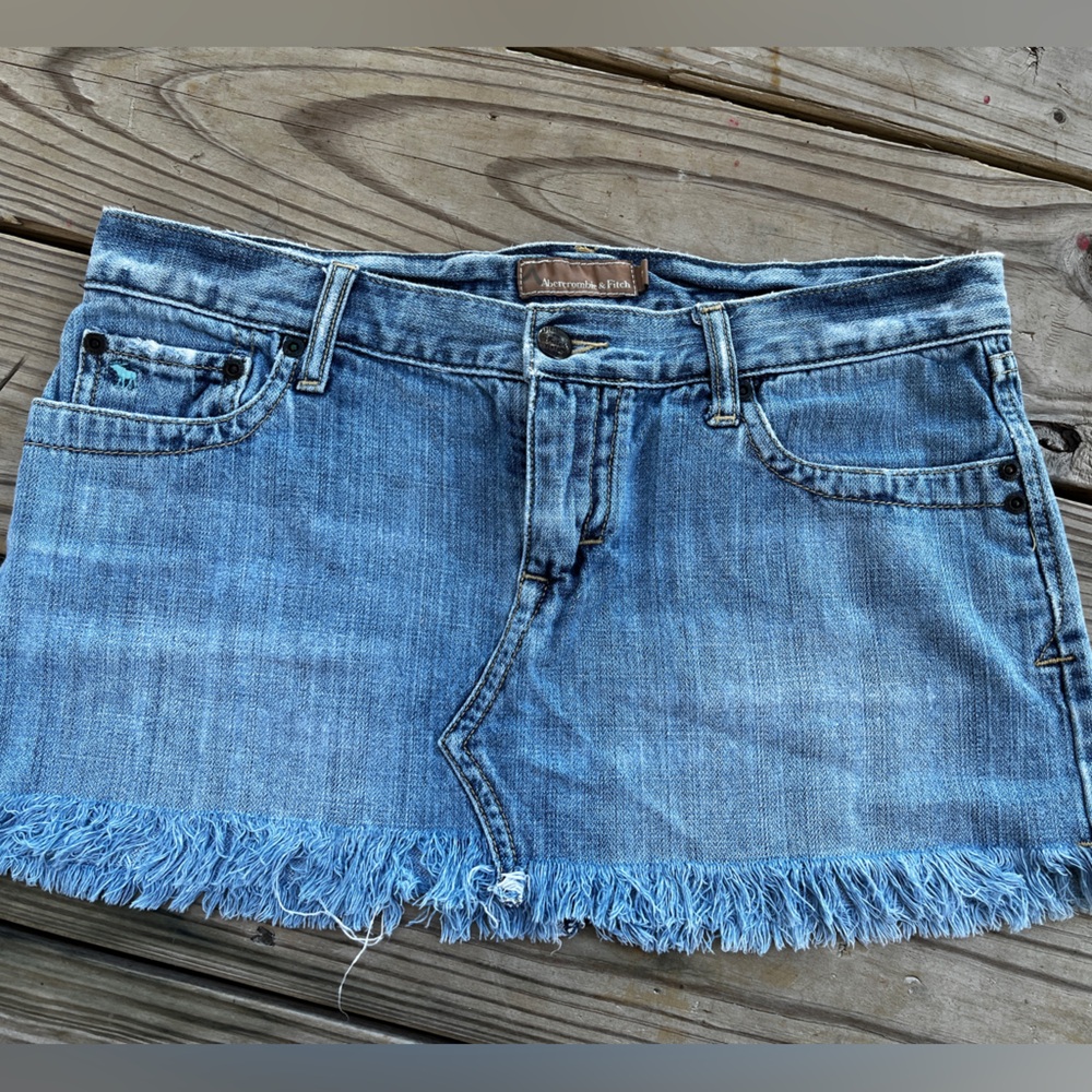 Y2K Abercrombie & Fitch | Blue Denim Mini Skirt | Size 4 | Frayed Raw Bottom